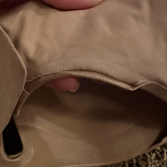 Victoria’s Secret Plunge 36C Tan Bra - Picture 8 of 8